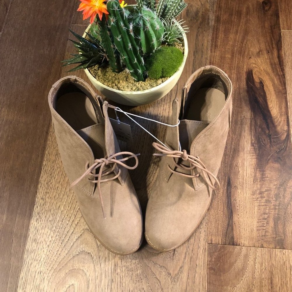 Universal Thread Taupe Wedge Booties